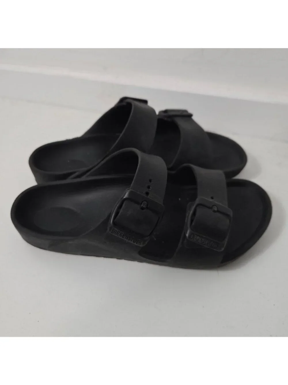 Birkenstock Size 33/2 Big Girls Arizona Black Sandals